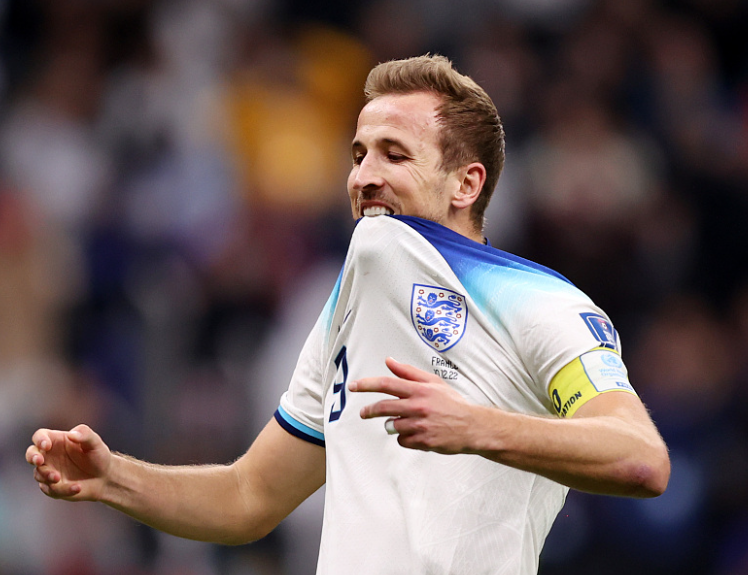 凱恩拜仁征程中的未來走向：解約金、紀(jì)錄與轉(zhuǎn)會傳聞