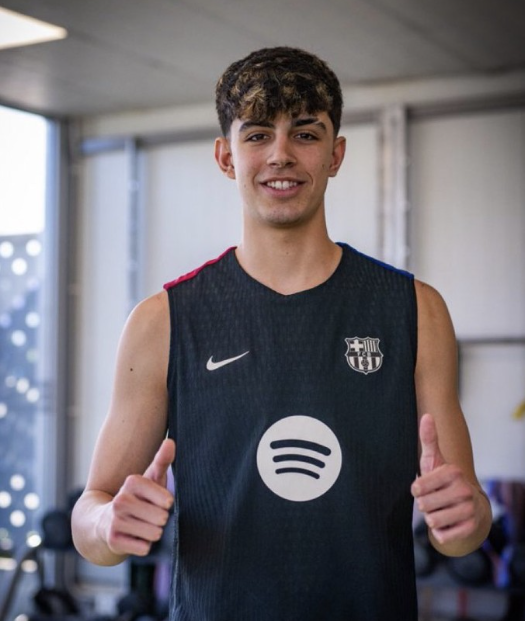 17歲門將伯納爾簽約切爾西：青訓瑰寶的崛起之路