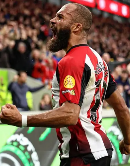 魯尼評曼聯(lián)新援：姆伯莫用表現(xiàn)贏得認可