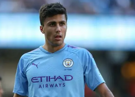 曼城聯(lián)賽杯迎戰(zhàn)斯旺西，羅德里傷愈回歸訓練