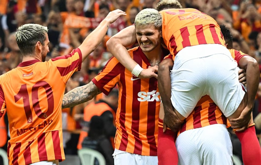 青春風(fēng)暴VS鐵血防線，阿賈克斯主場爭勝