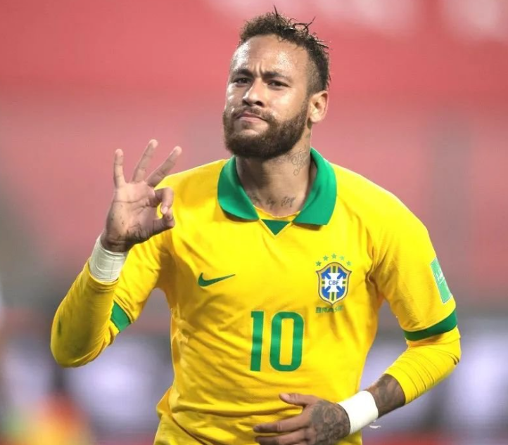 內(nèi)馬爾復(fù)出后或缺席關(guān)鍵戰(zhàn)，桑托斯謹(jǐn)慎應(yīng)對人造草皮挑戰(zhàn)