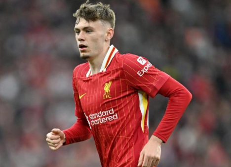 利物浦新星布拉德利：歐冠賽場閃耀，青訓(xùn)教練盛贊其天賦與智慧