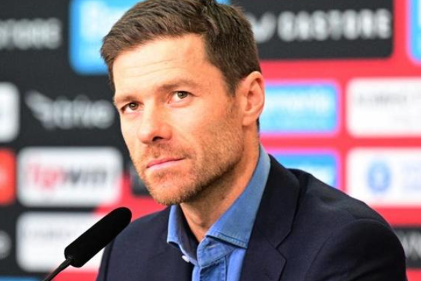 巴爾韋德位置變遷：從右后衛(wèi)回歸中場(chǎng)背后的戰(zhàn)術(shù)考量