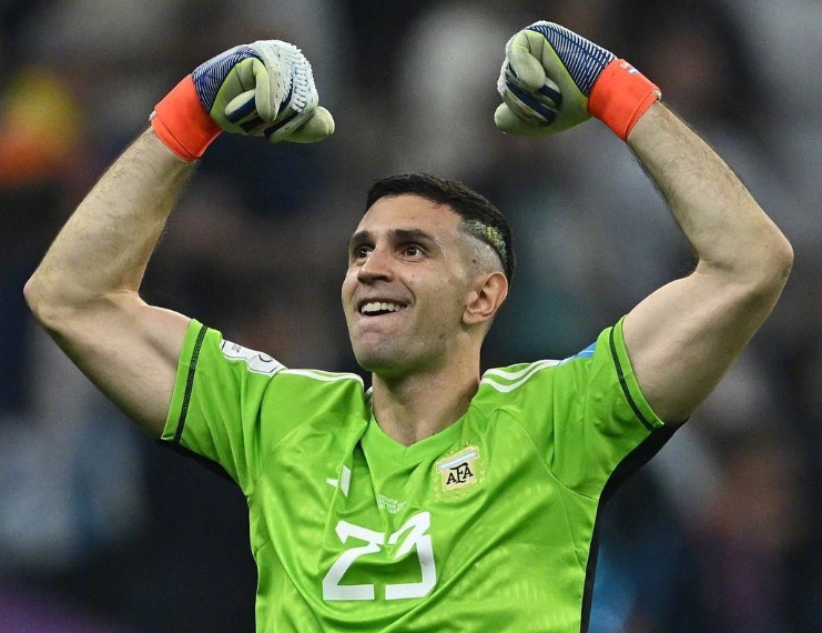 觀點(diǎn)交鋒：馬丁內(nèi)斯轉(zhuǎn)會(huì)曼聯(lián)失敗后的未來(lái)走向探討