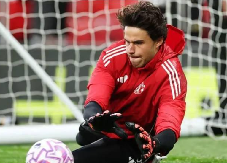 本·福斯特評曼聯(lián)門將拉門斯：特質(zhì)初顯與潛力待察