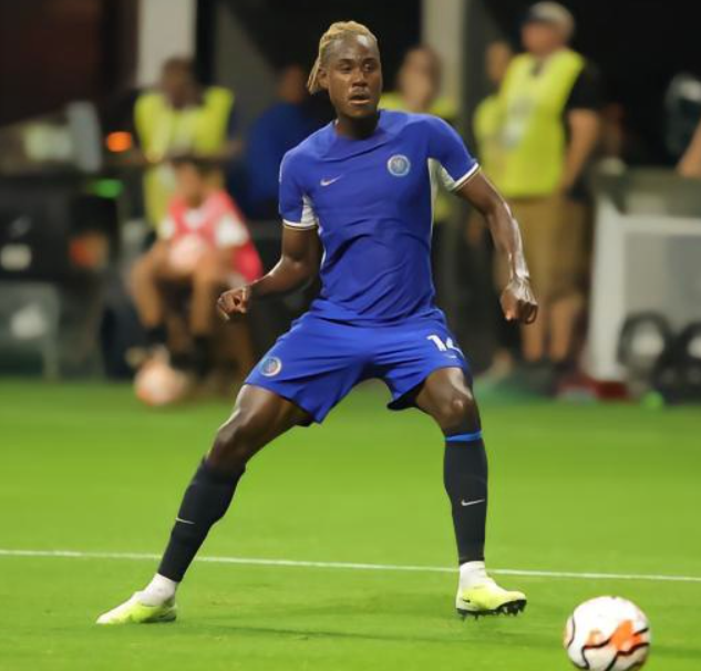 查洛巴頂替格伊入選英格蘭隊，陣容變動引關(guān)注