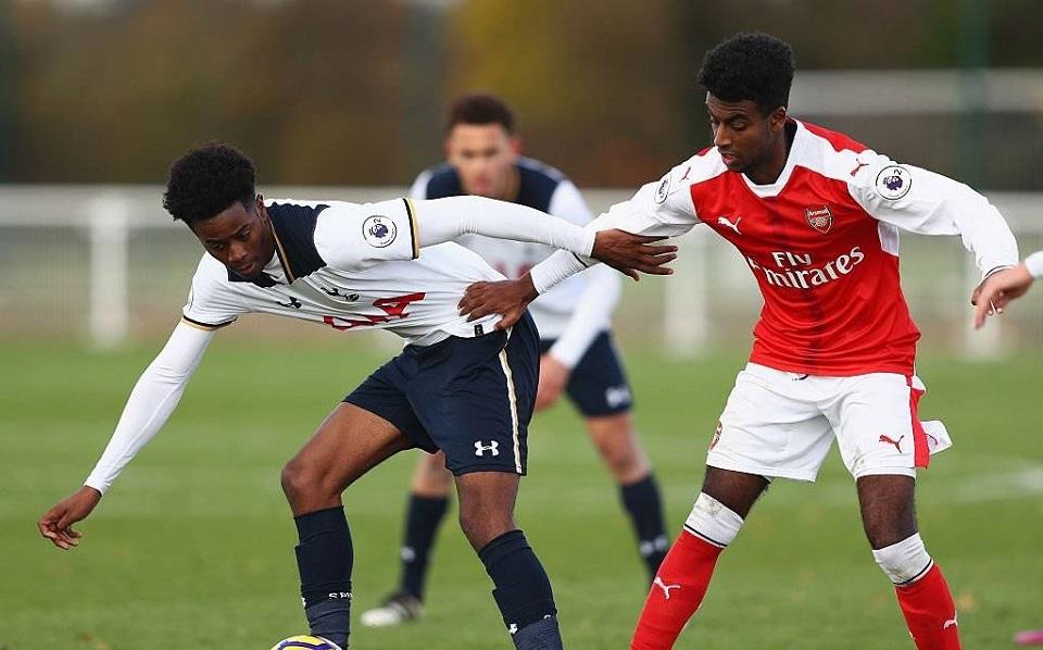 阿賈克斯歐冠悲歌：從巔峰到深淵的墜落