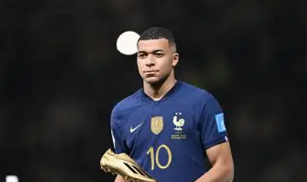 舍甫琴科談烏克蘭足球展望與姆巴佩金球獎前景