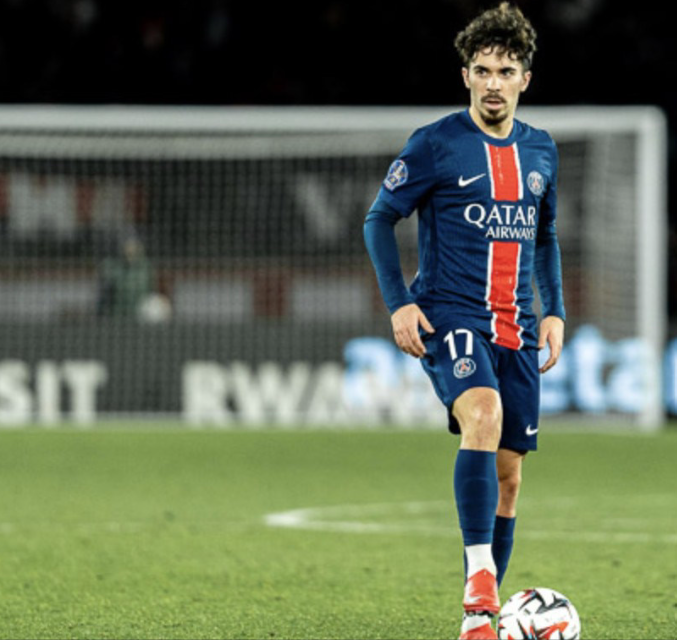 歐冠激戰(zhàn)：維蒂尼亞帽子戲法助力巴黎逆轉(zhuǎn)，暢談賽場感悟