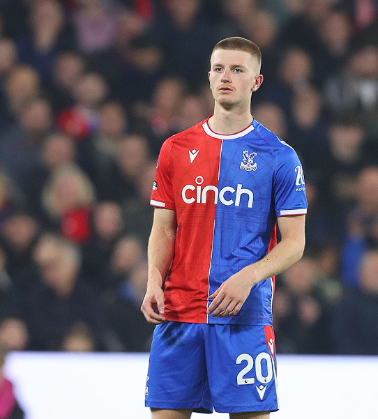 多隊(duì)競逐亞當(dāng)&middot;沃頓：轉(zhuǎn)會市場風(fēng)云下的權(quán)衡與博弈